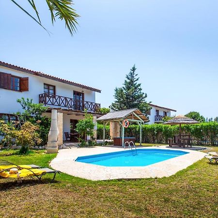 Amazing Home In Pomos With Wifi Exterior foto