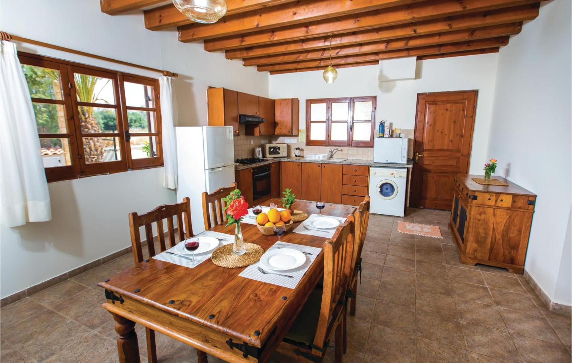 Amazing Home In Pomos With Wifi Exterior foto